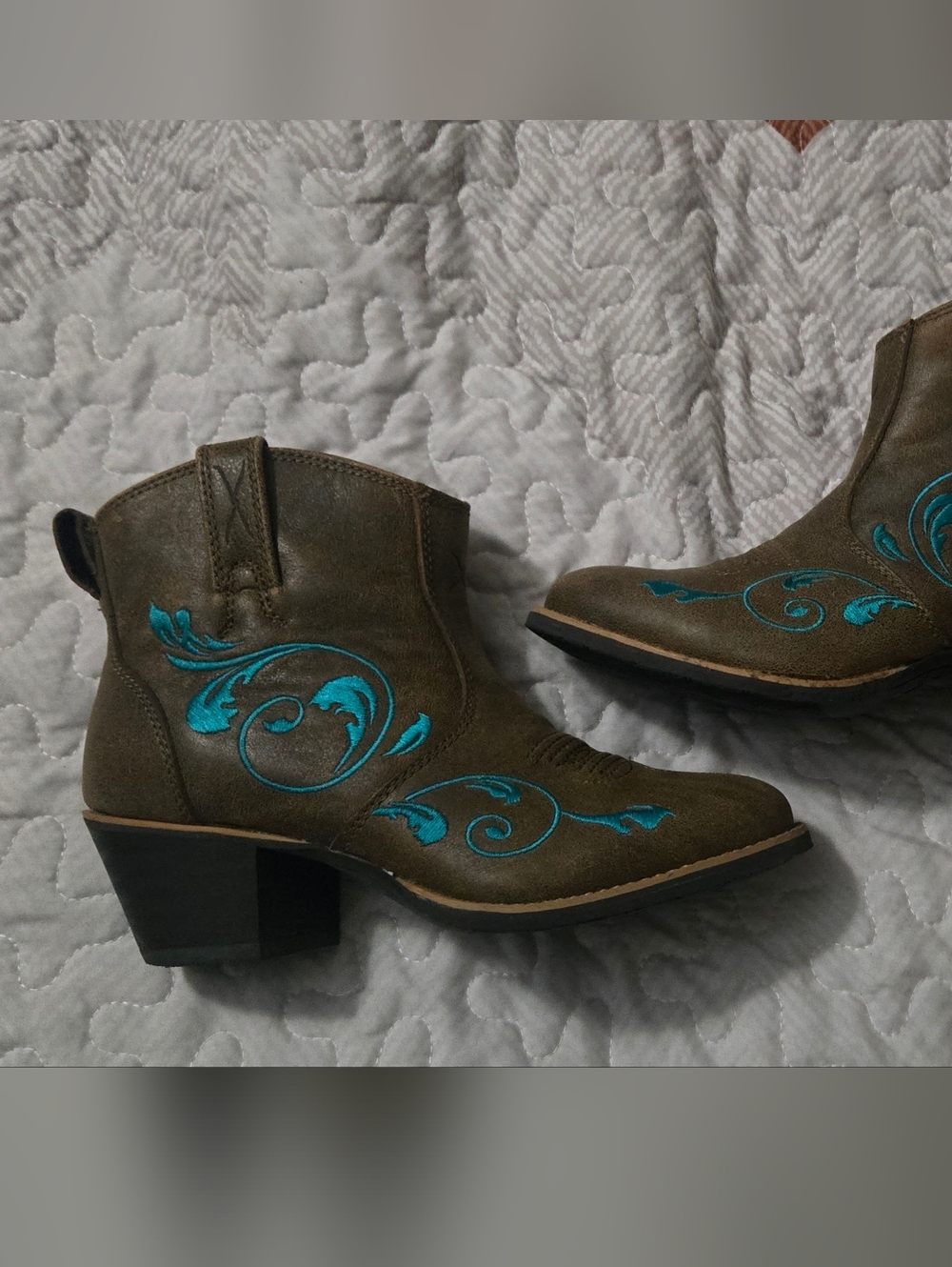 Twisted X Olive Brown Ankle Boots with Turquoise Embroidery